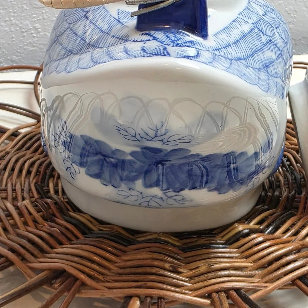 Vintage Blue White Ceramic Duck Teapot‎ Lid Handle Handpainted Made in China